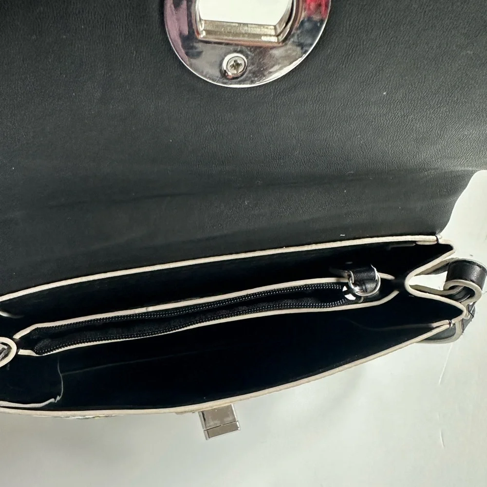 Vera Bradley Scallop Hipster crossbody bag purse Petal Paisley black yellow - Picture 10 of 11